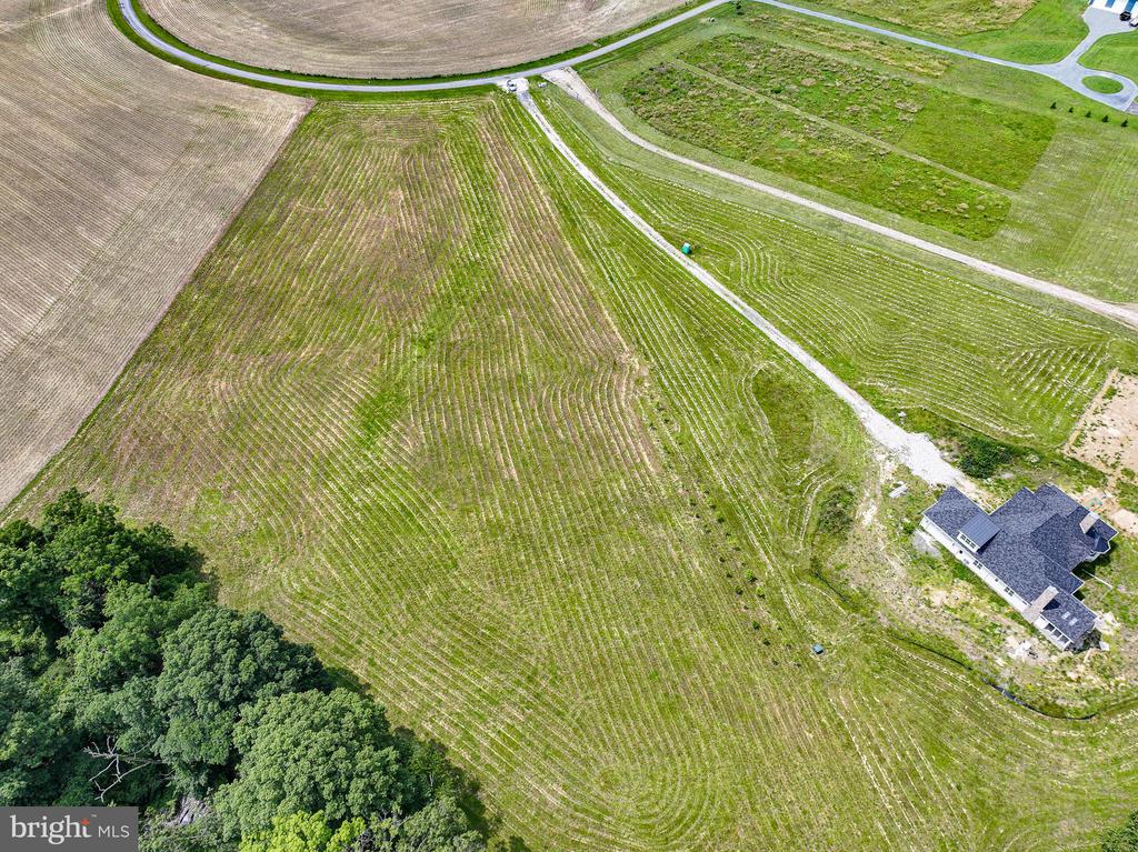 9361 Woodstock Ln