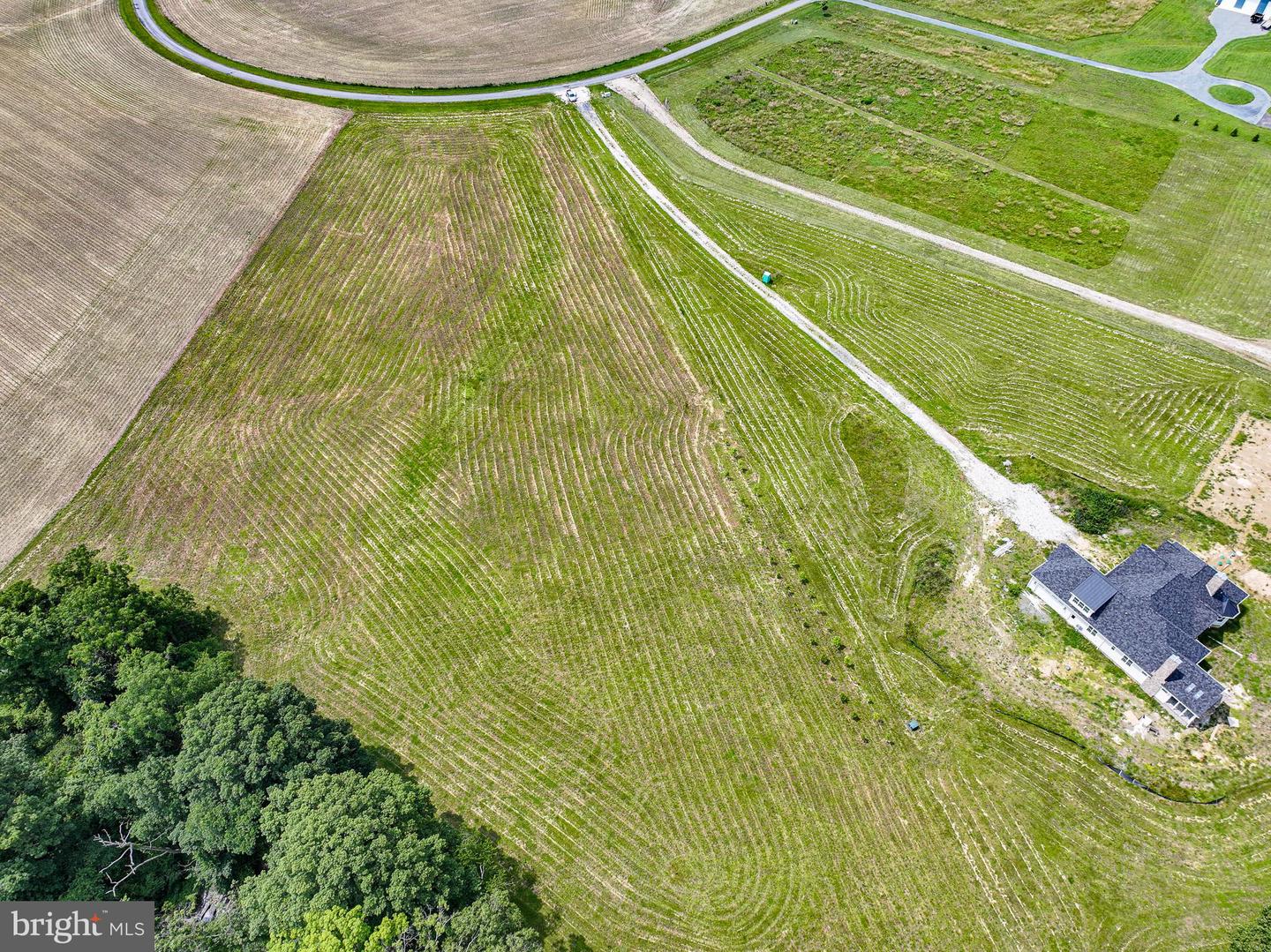 9361 Woodstock Ln