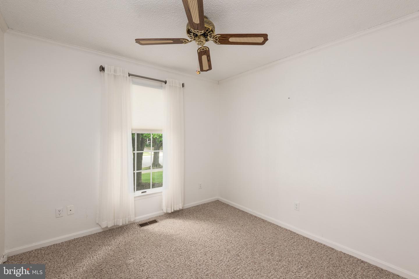 301 Spring Dr