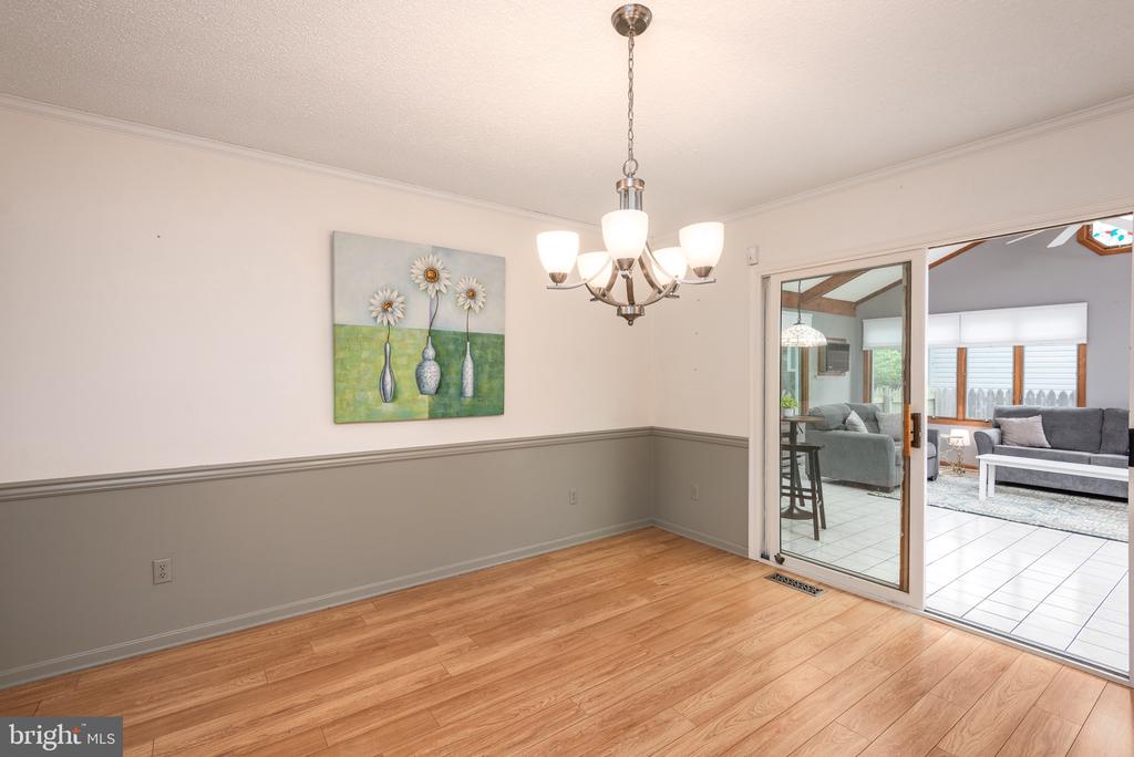 301 Spring Dr