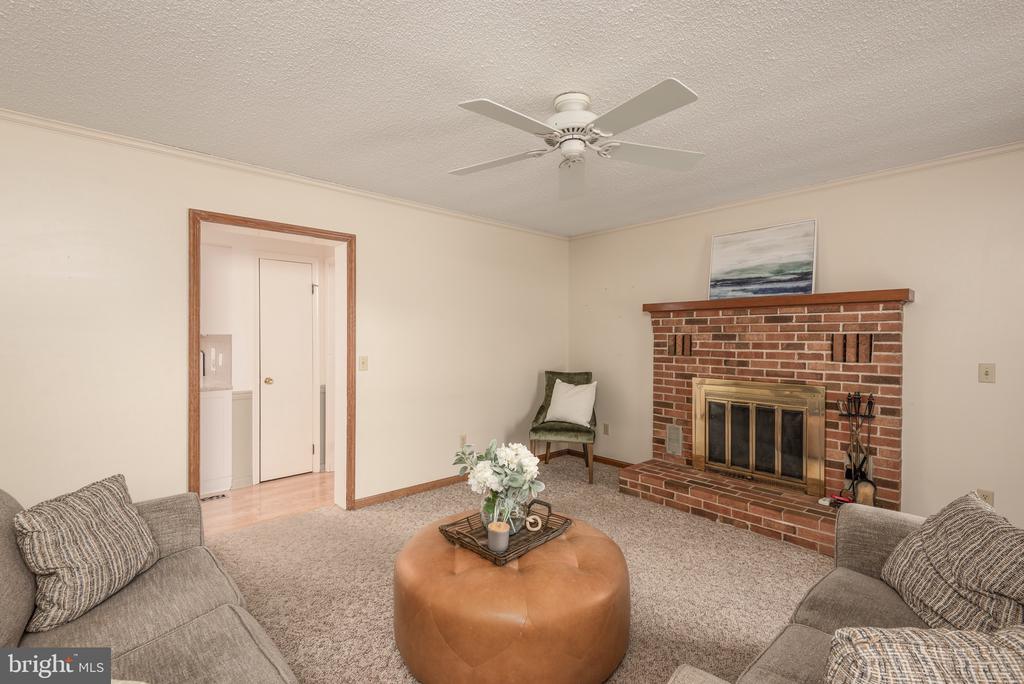 301 Spring Dr