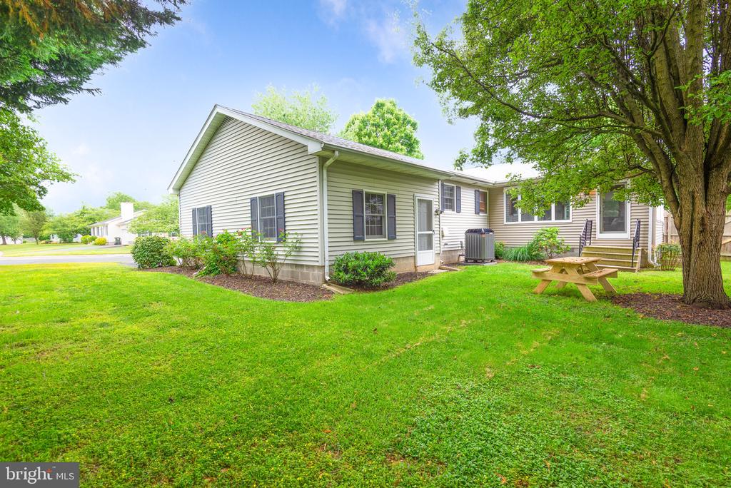 301 Spring Dr