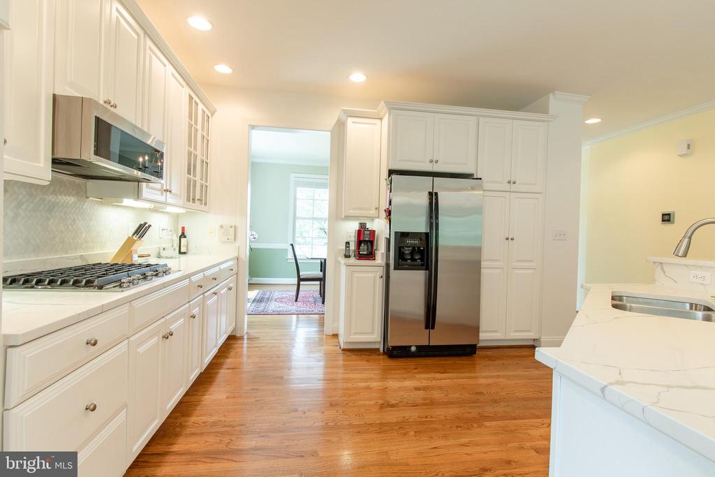 24989 Back Creek