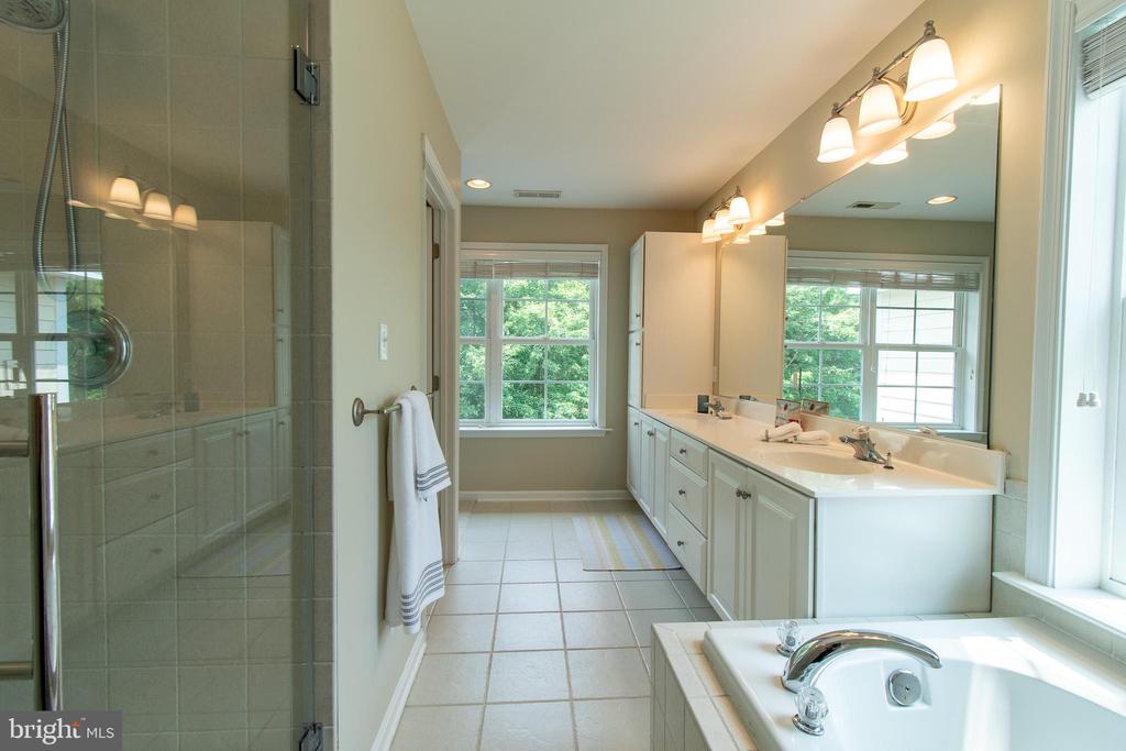 24989 Back Creek