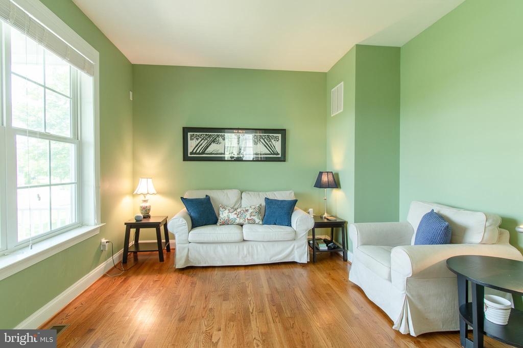 24989 Back Creek