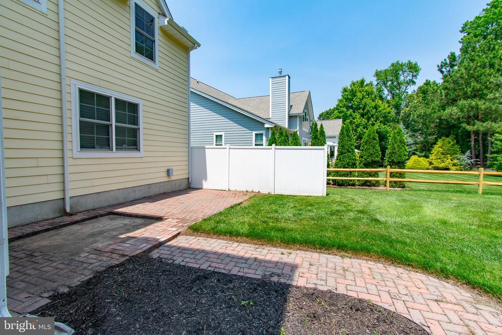 24989 Back Creek