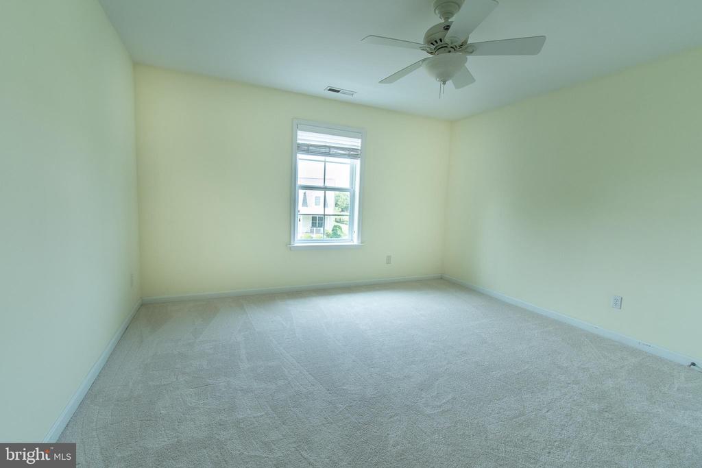 24989 Back Creek