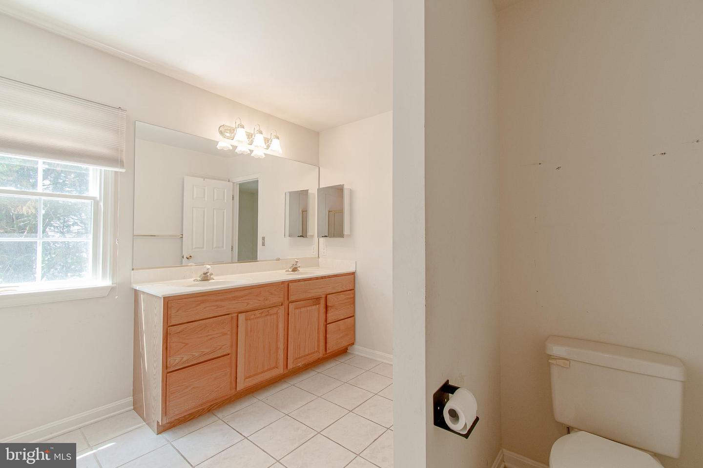 9560 Martingham Cir