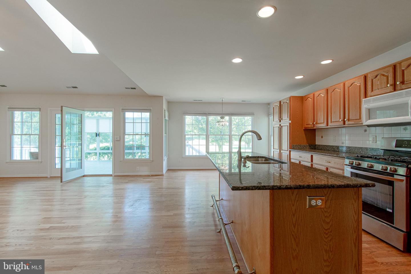 9560 Martingham Cir