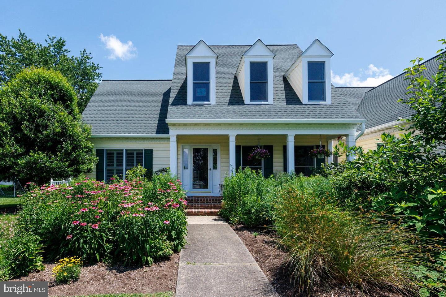 34 Londonderry Dr