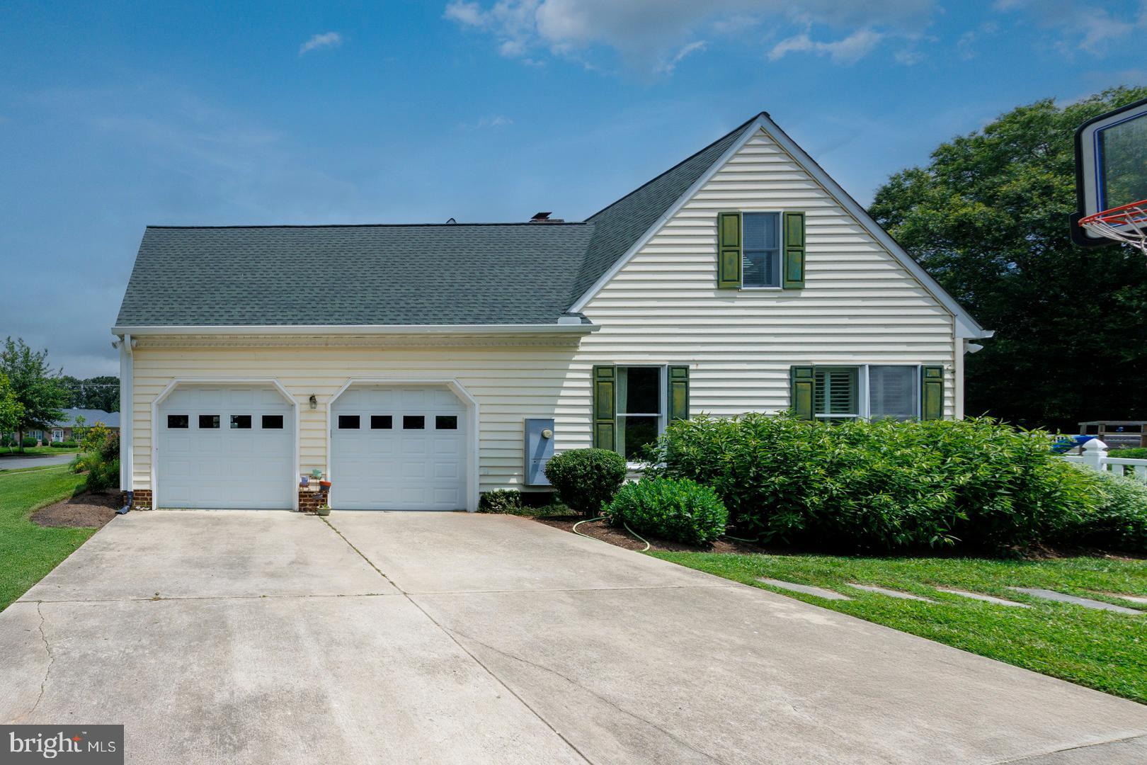 34 Londonderry Dr