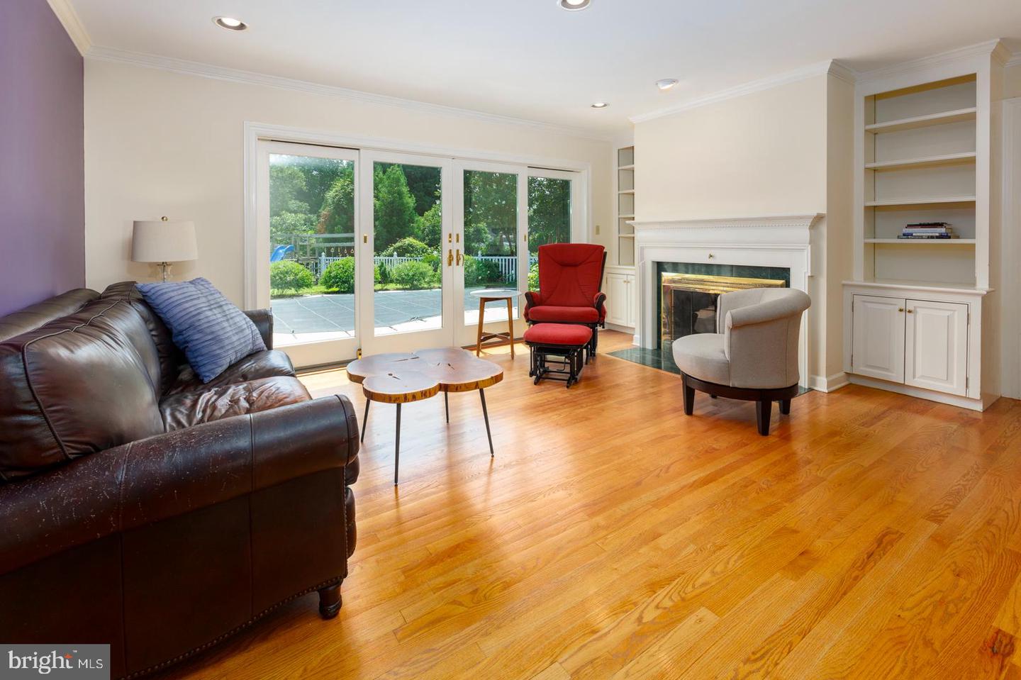 34 Londonderry Dr