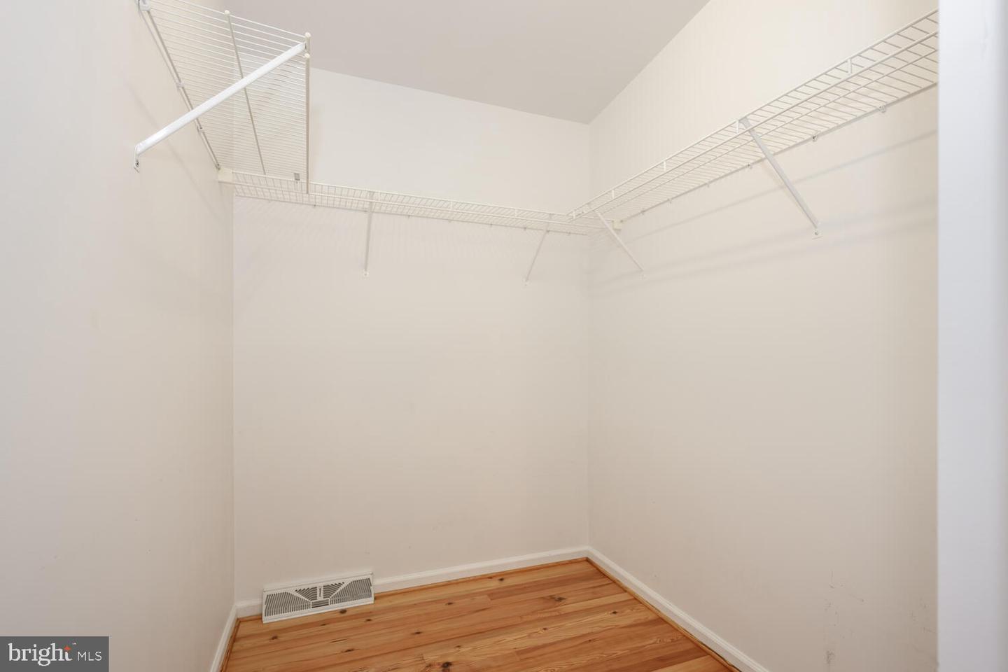 29 Kensington Dr