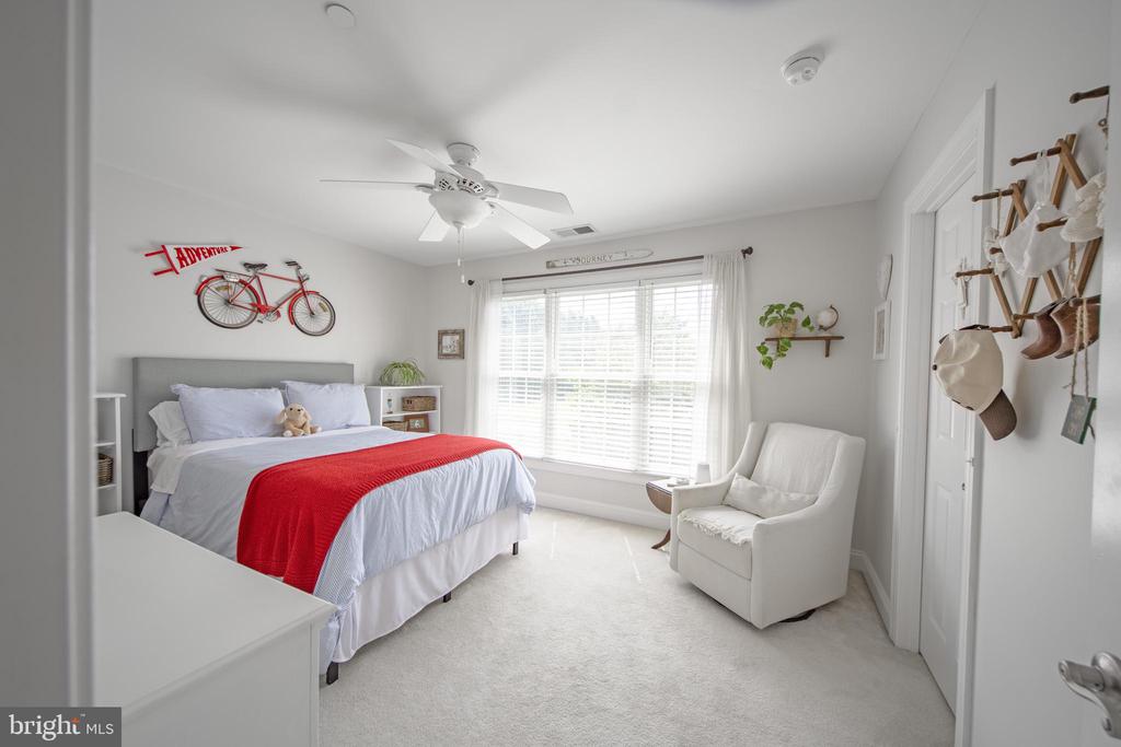 13474 RUSTLING OAKS DRIVE