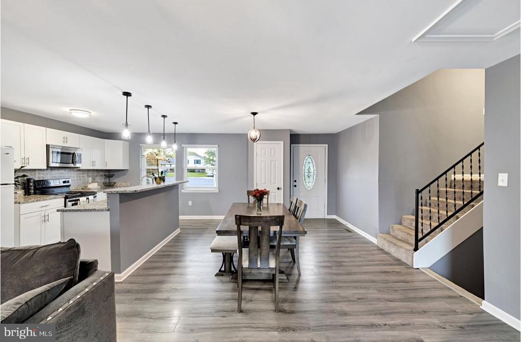 7287 Shirley Dr