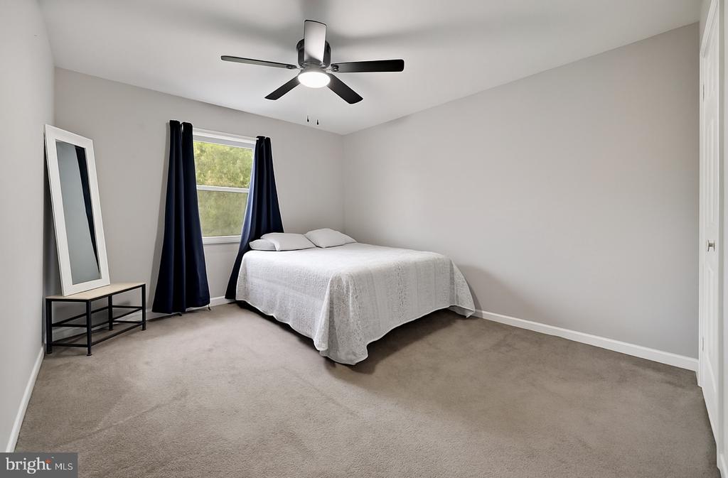 7287 Shirley Dr