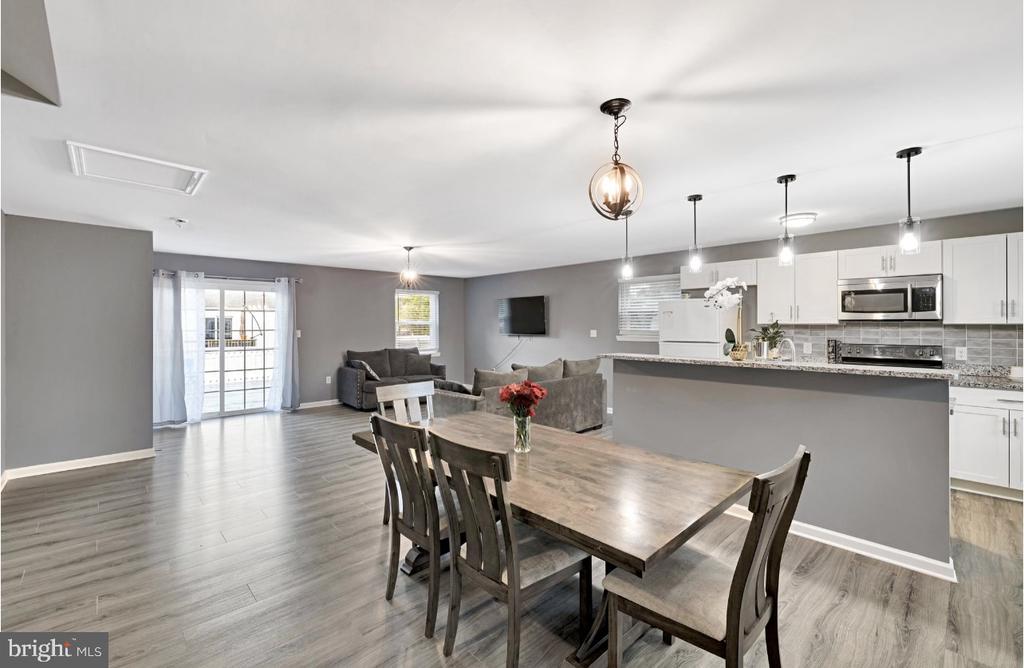 7287 Shirley Dr