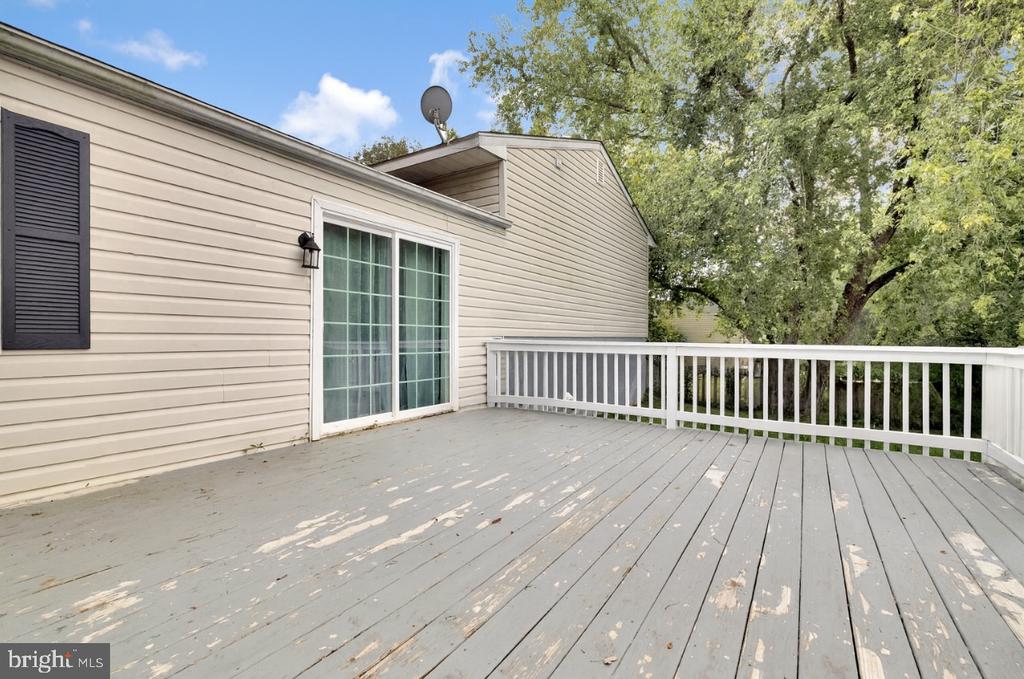 7287 Shirley Dr
