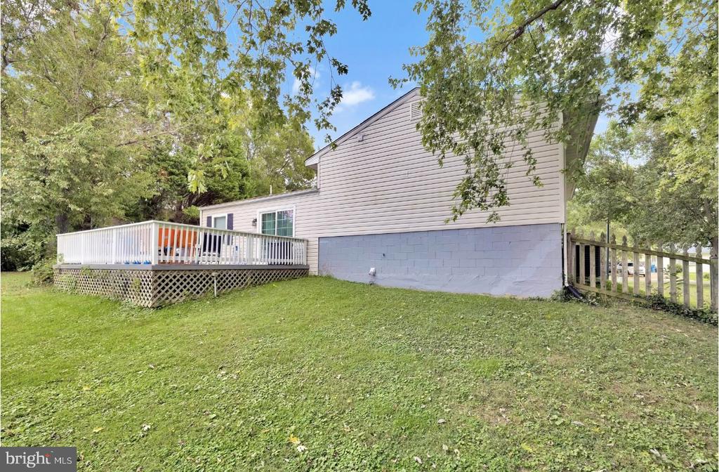 7287 Shirley Dr