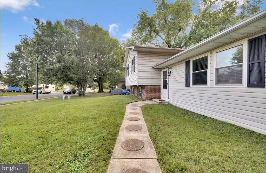 7287 Shirley Dr