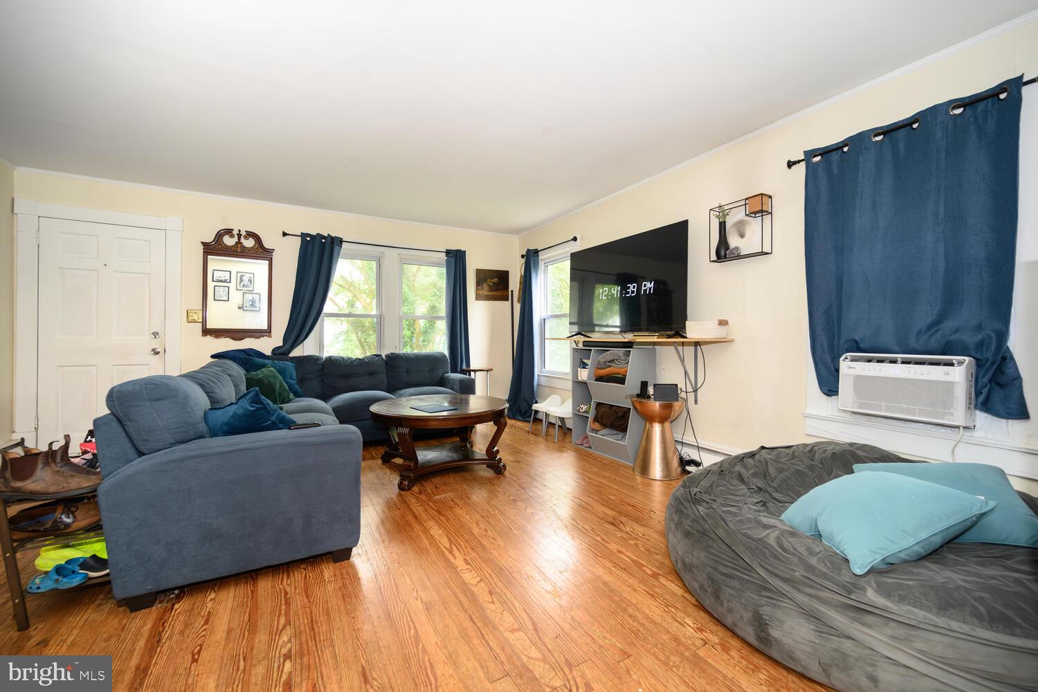 365 GLEBE ROAD
