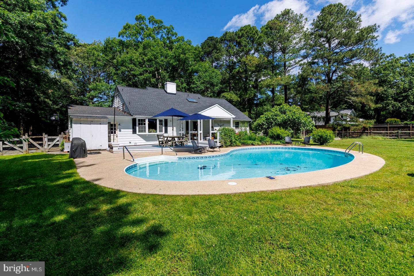 7592 Tred Avon Cir