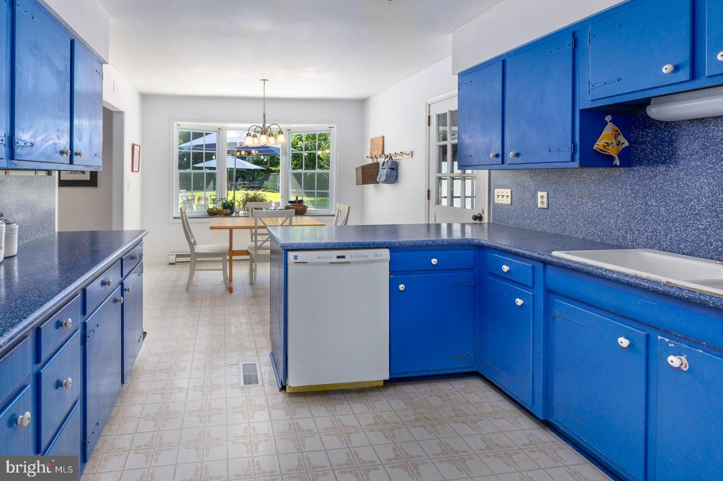7592 Tred Avon Cir
