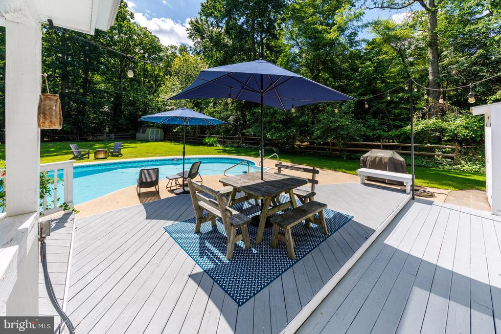 7592 Tred Avon Cir