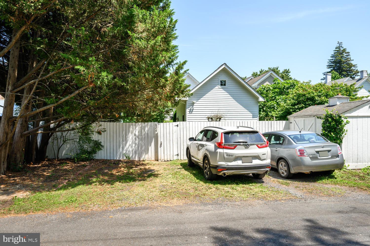 506 Goldsborough St