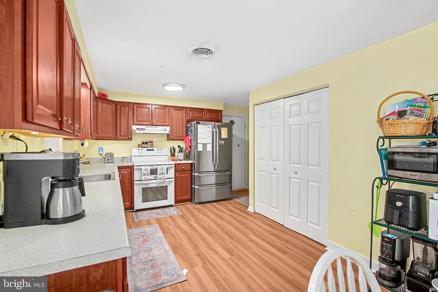 604 Hazelwood Dr