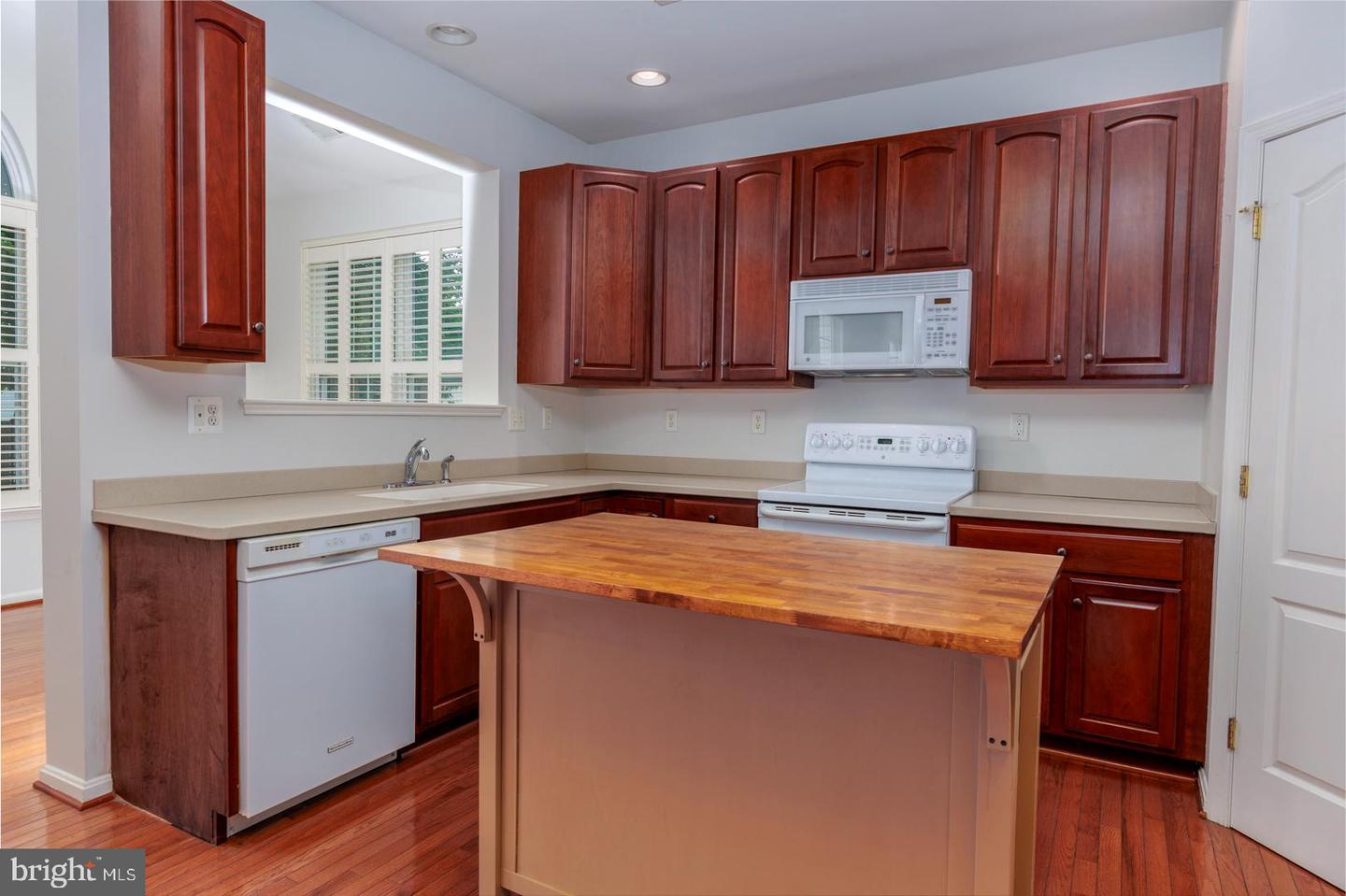 227 Bethune Dr