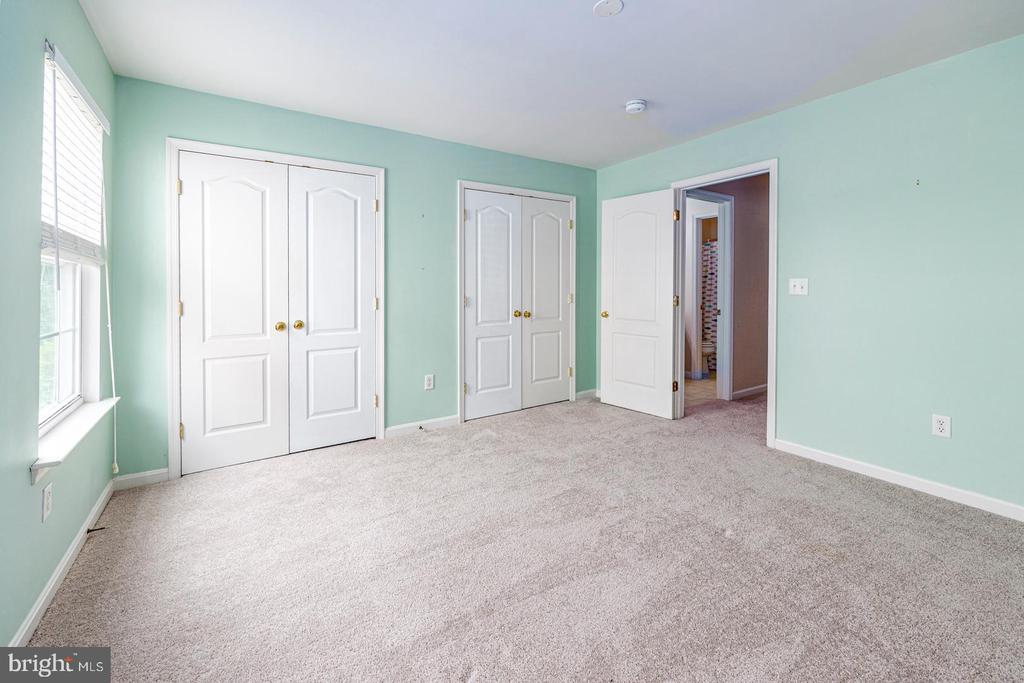 227 Bethune Dr