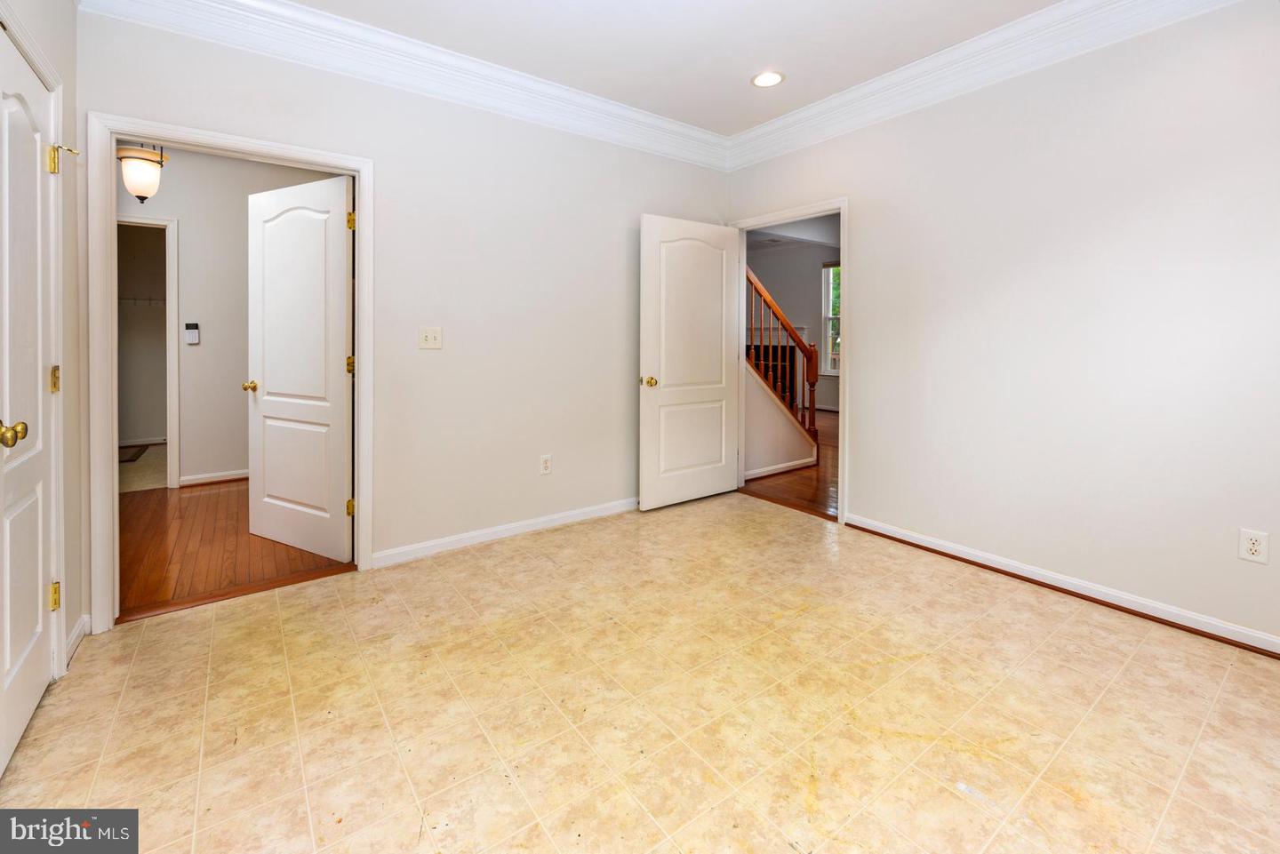 227 Bethune Dr