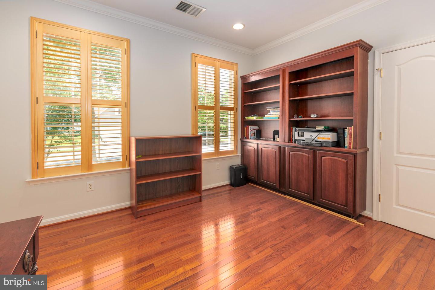 227 Bethune Dr