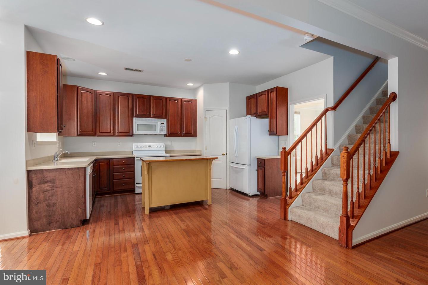 227 Bethune Dr