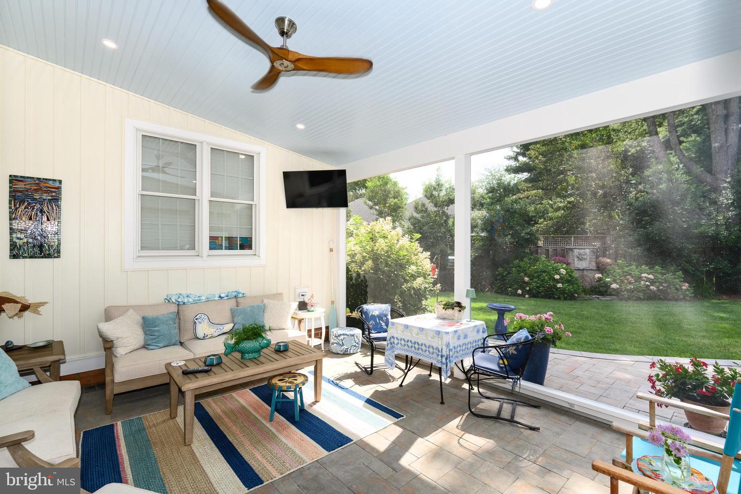 6 Papermill St