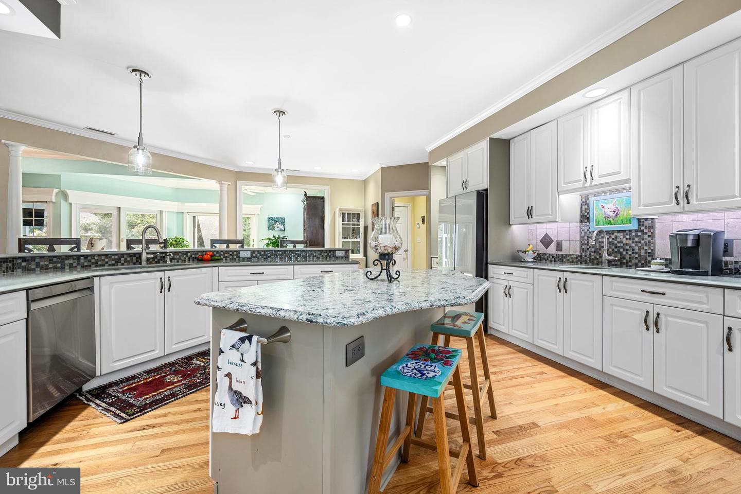 6 Papermill St