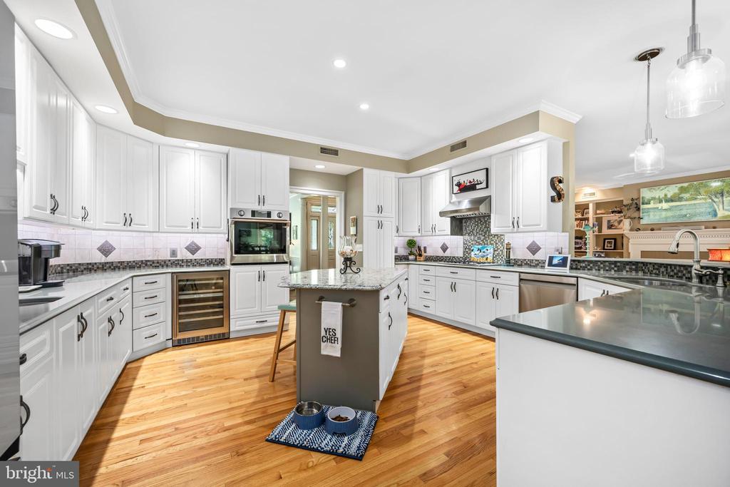 6 Papermill St