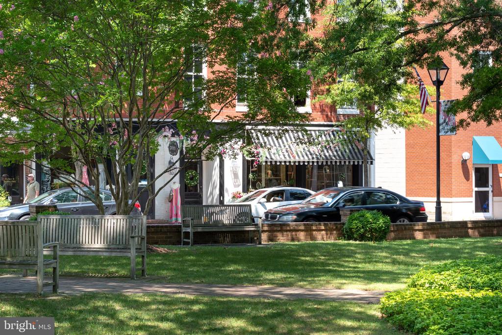 6 Papermill St