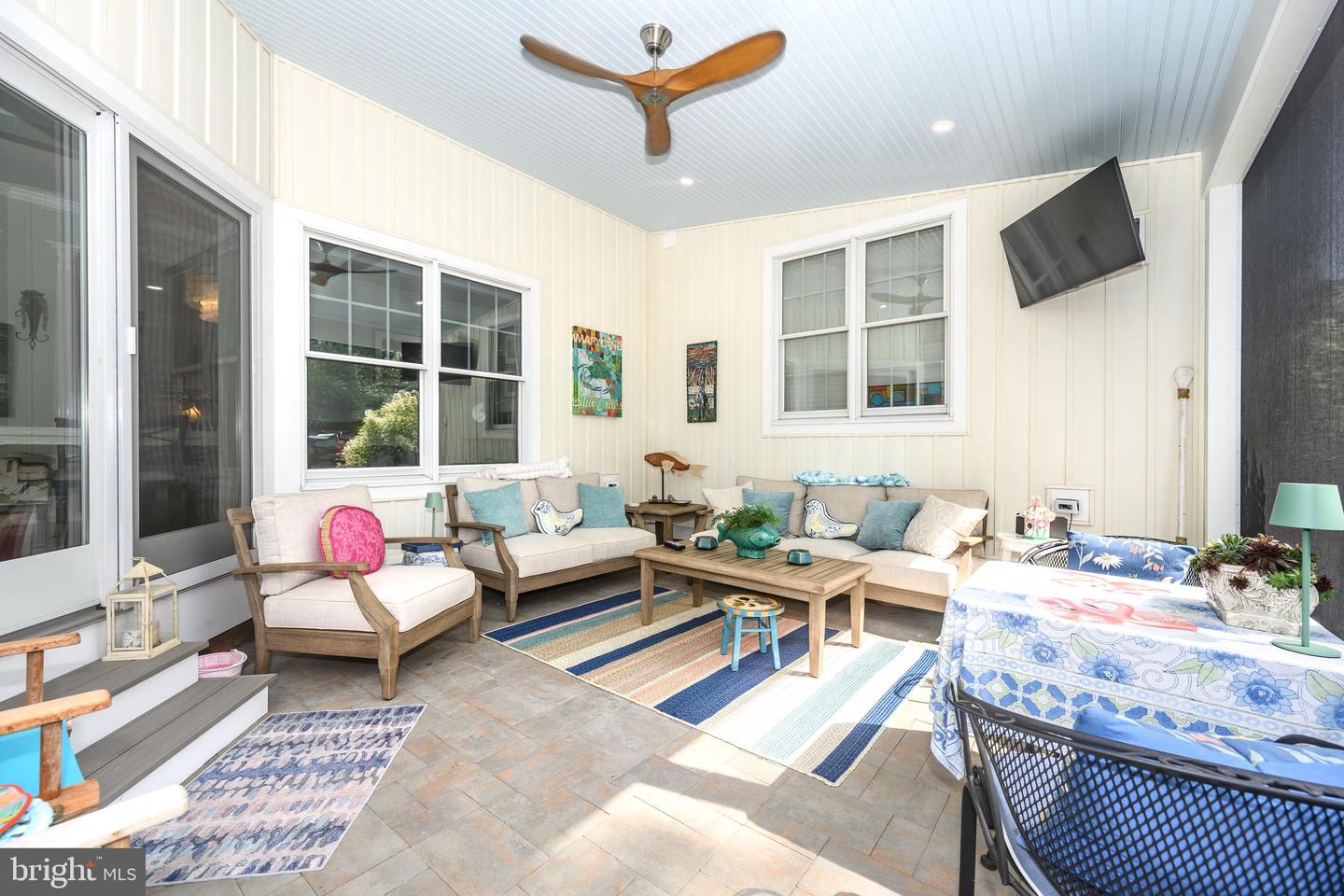 6 Papermill St