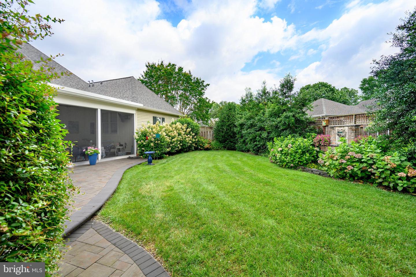 6 Papermill St