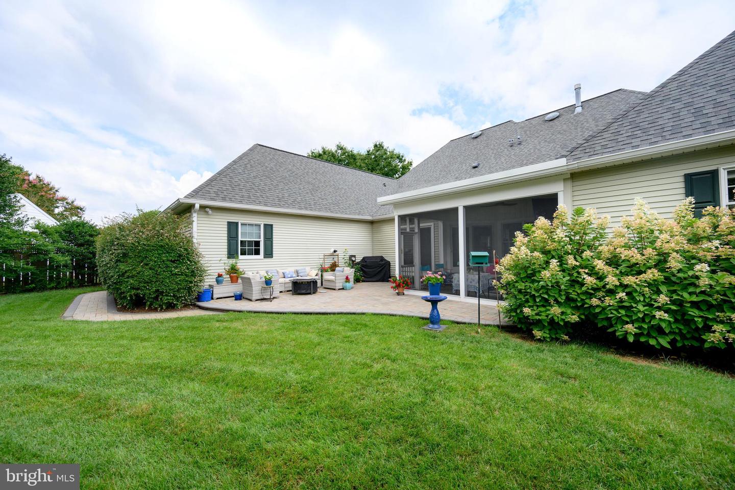 6 Papermill St