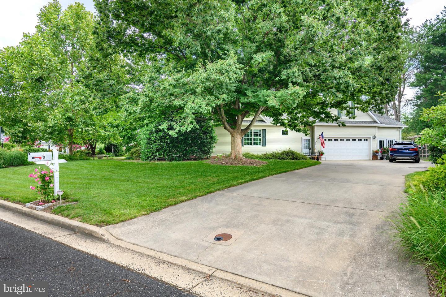 6 Papermill St