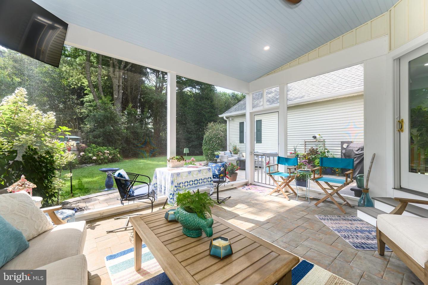 6 Papermill St