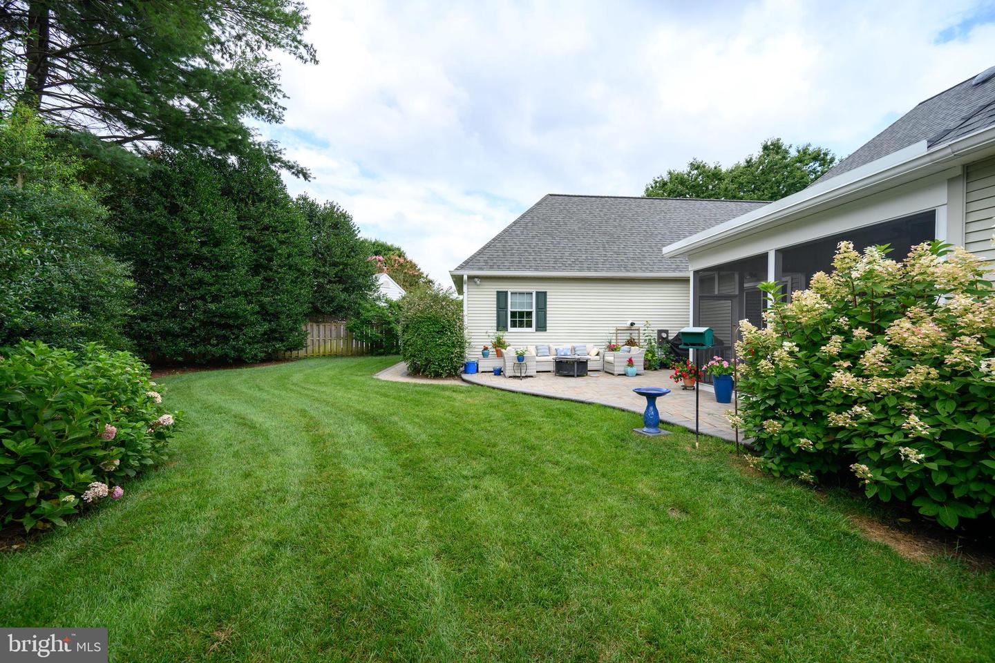 6 Papermill St