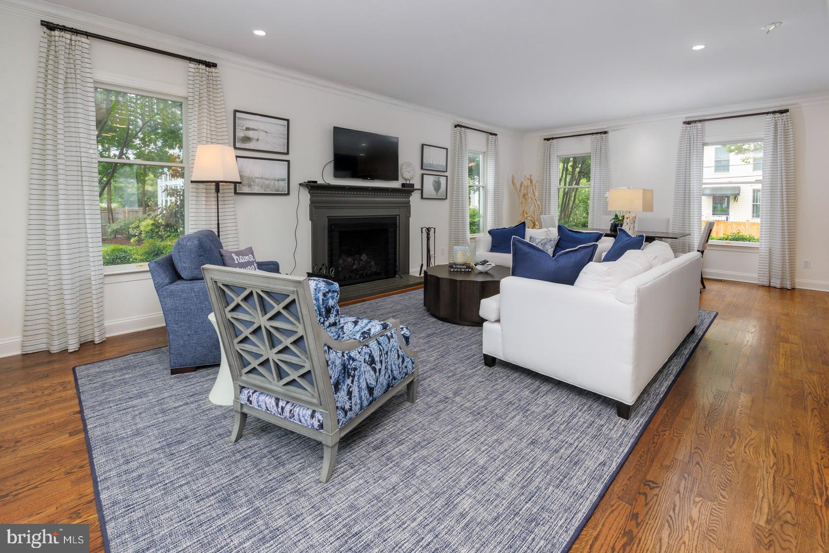 222 Chestnut