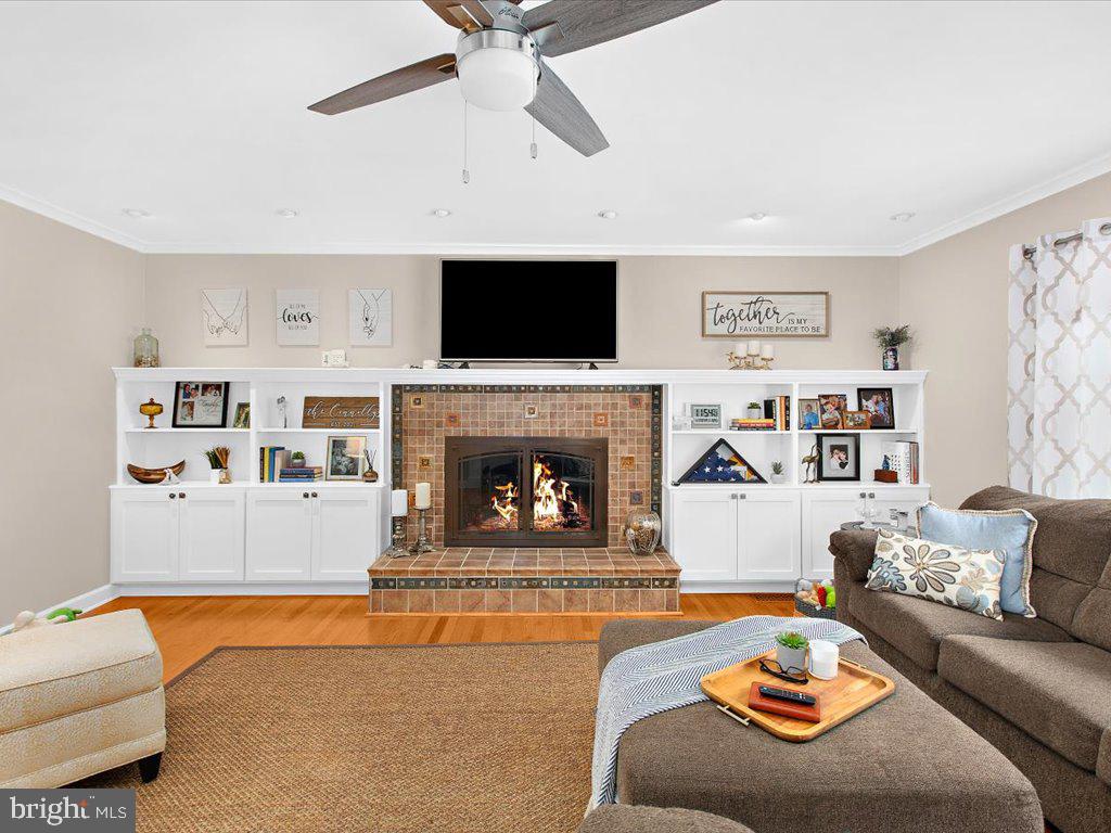 6889 TRAVELERS REST CIRCLE