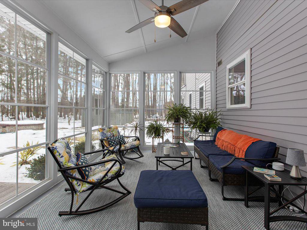 6889 TRAVELERS REST CIRCLE