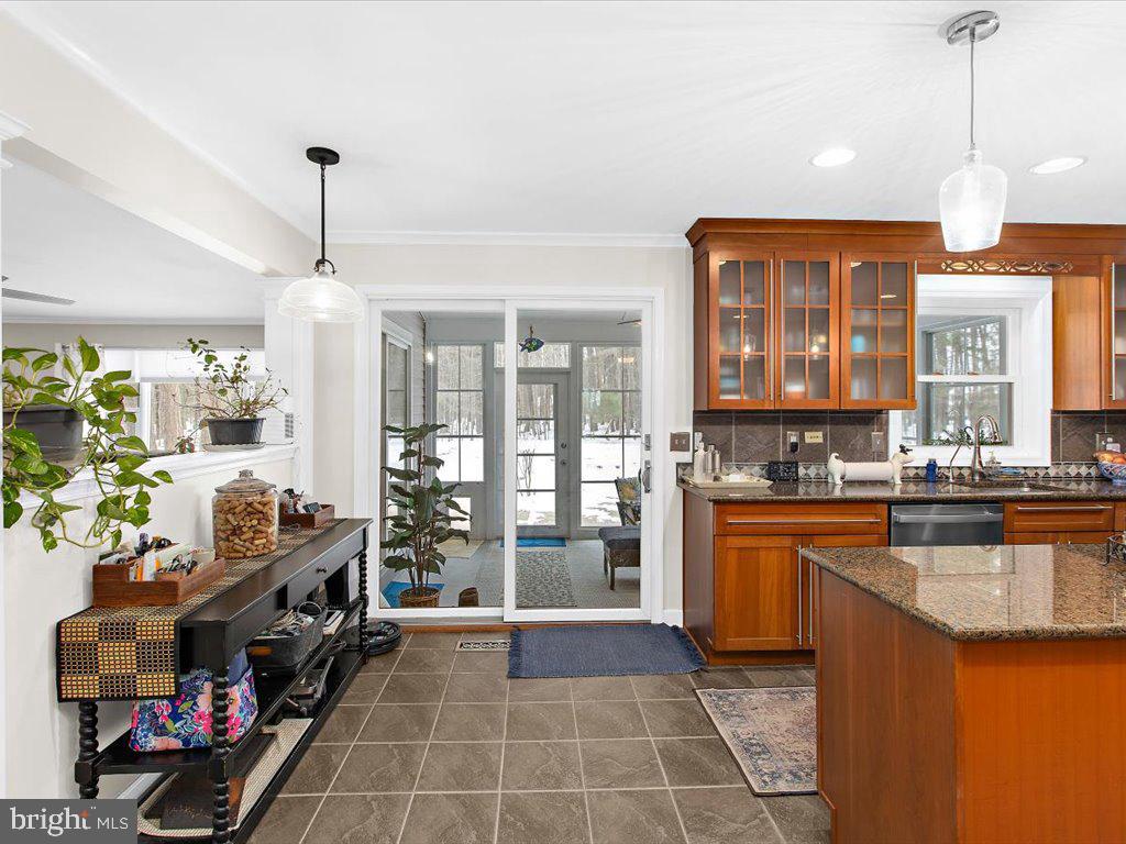 6889 TRAVELERS REST CIRCLE