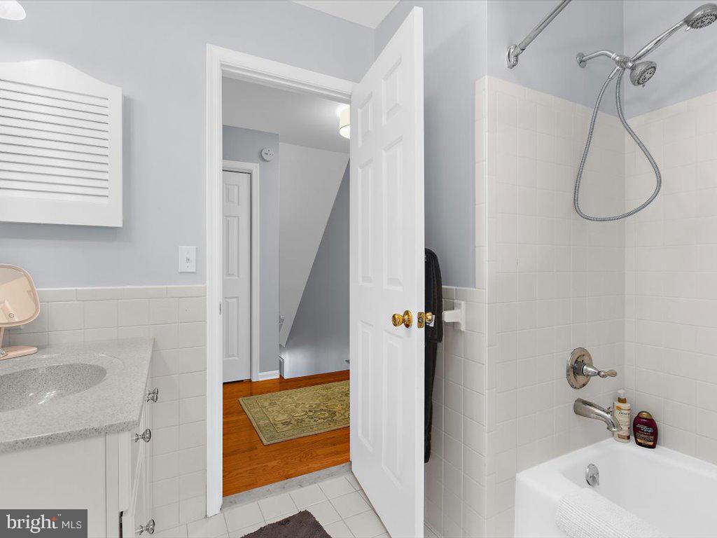 6889 TRAVELERS REST CIRCLE